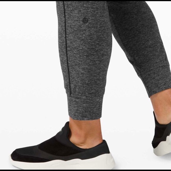 Lululemon Ready to Rulu Jogger Heather Navy Size 8 - Picture 3 of 10